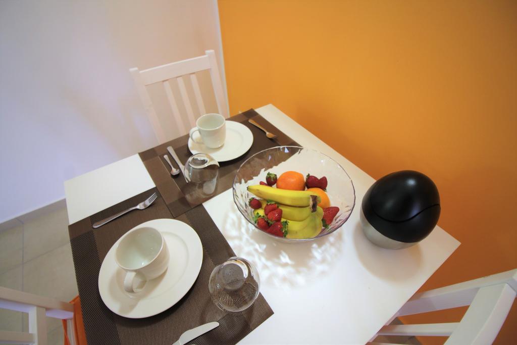 モンレアーレ La Rosatea Bed & Breakfast エクステリア 写真